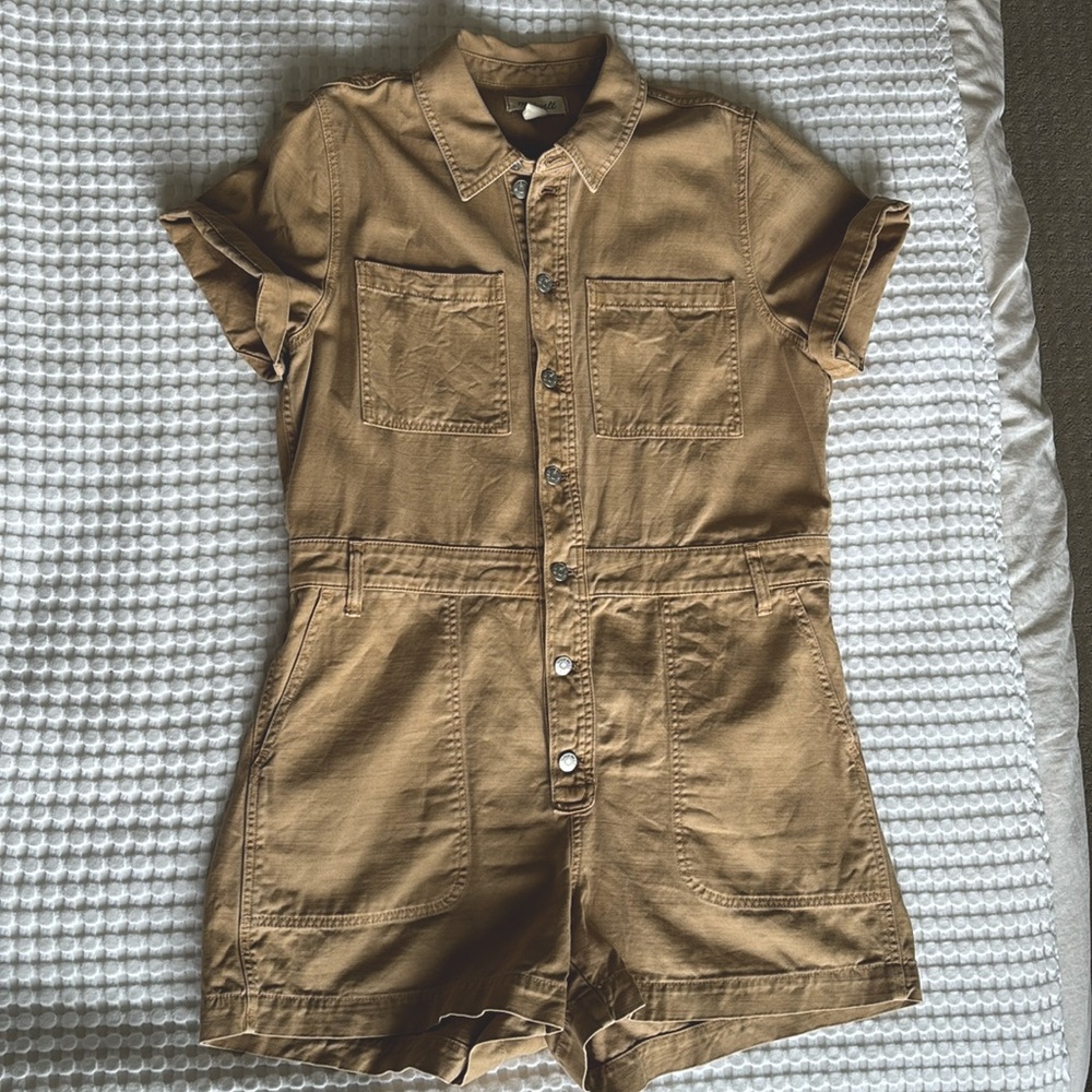 Madewell jumpsuit XL. Camel Color